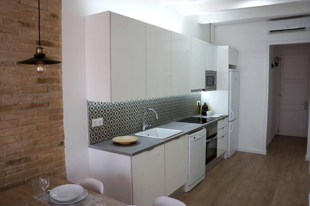 Barcelona Industrial Style Apartment L'Hospitalet de Llobregat Exteriör bild