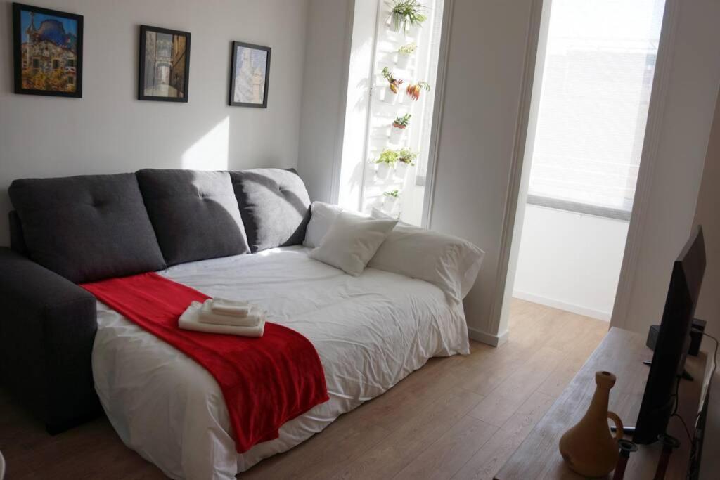 Barcelona Industrial Style Apartment L'Hospitalet de Llobregat Exteriör bild